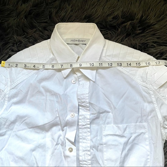 Yves Saint Laurent - Picture 8 of 8